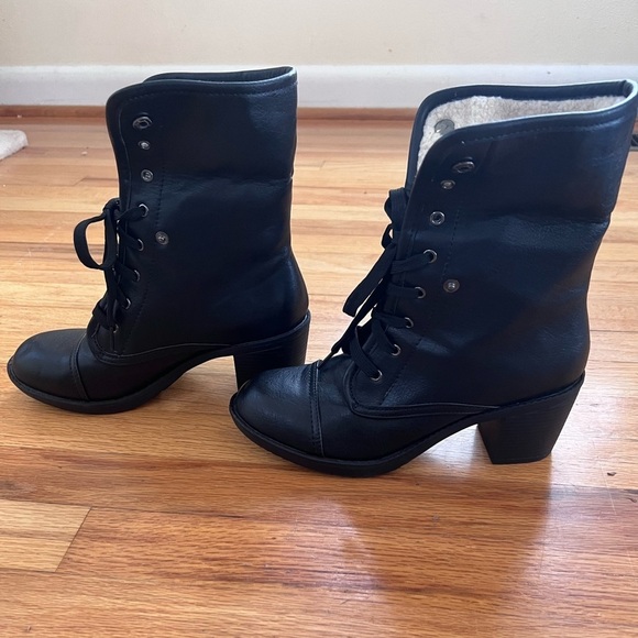 Wild Diva Black Lace-Up Combat Boots - 7.5 Women’s - Picture 3 of 14